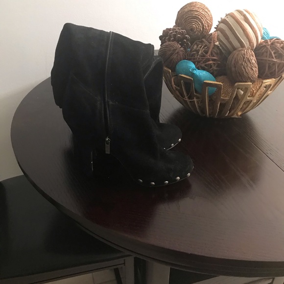 Boots - Picture 1 of 4